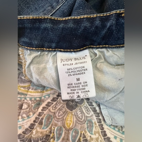 Judy Blue High Rise Mid Thigh Denim Shorts Size Medium - Picture 4 of 7